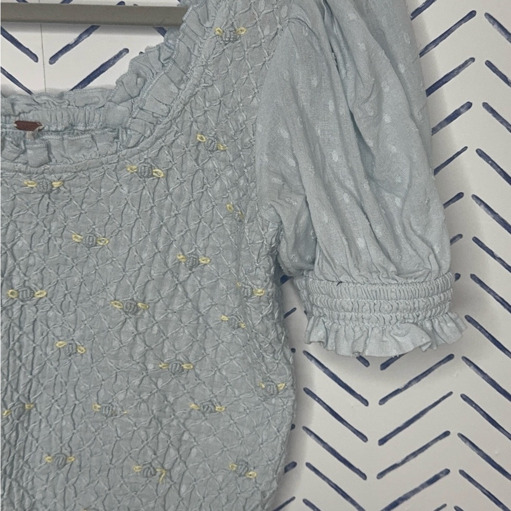 Free People Cecelia Puff Sleeve Smocked embroidered Rosette Top S light blue - Picture 3 of 6